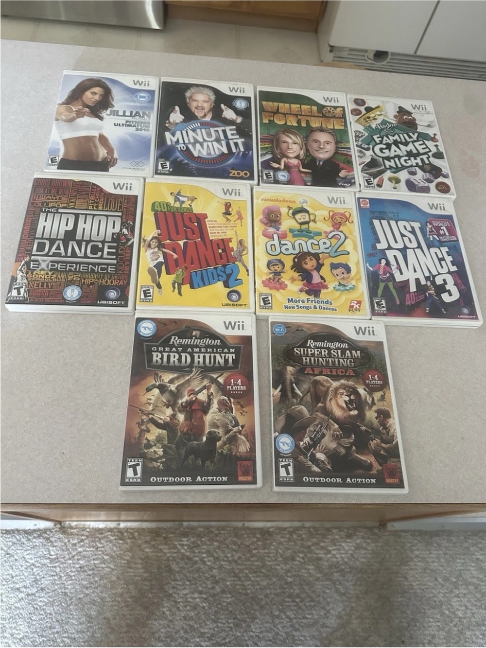 Nintendo Wii Game Bundle - White Case Assortment